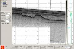 Captura de pantalla de un fragmento de perfil de la sonda paramétrica. El paleorelieve que refleja el reflector de la base de la secuencia sísmica se corresponde con una superficie muy erosionada formada en un episodio de bajo nivel marino del Cuaternario